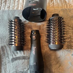 Lange Black Le Volume 2-1 Titanium Blow Dryer Brush.
